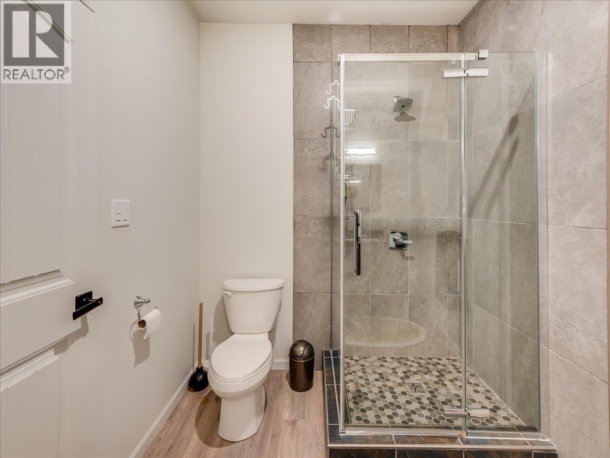 941 Redstone Drive, Rossland