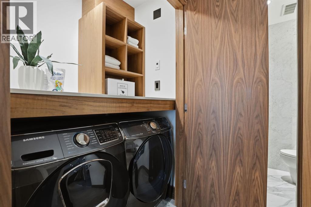 Single Family House for Sale in    Avenue SW Eau Claire Calgary 