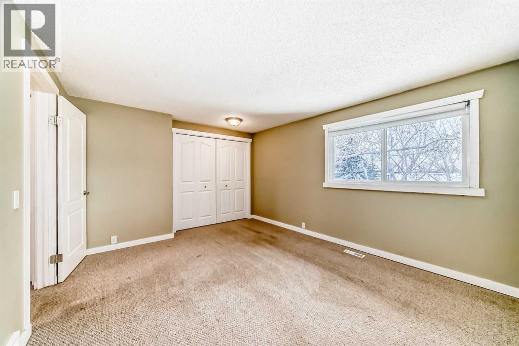 800 Bowcroft Place, Cochrane