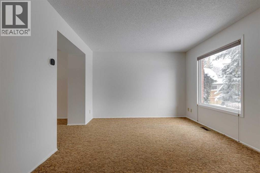 Single Family House for Sale in    Street SW Oakridge Calgary 