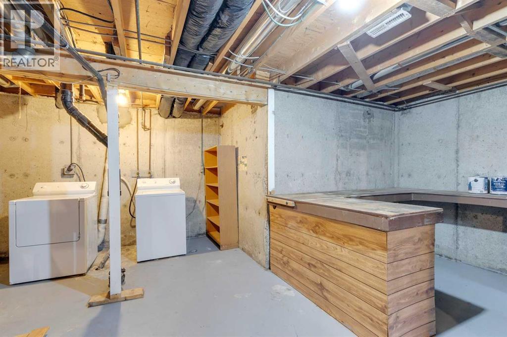 Single Family House for Sale in    Street SW Oakridge Calgary 