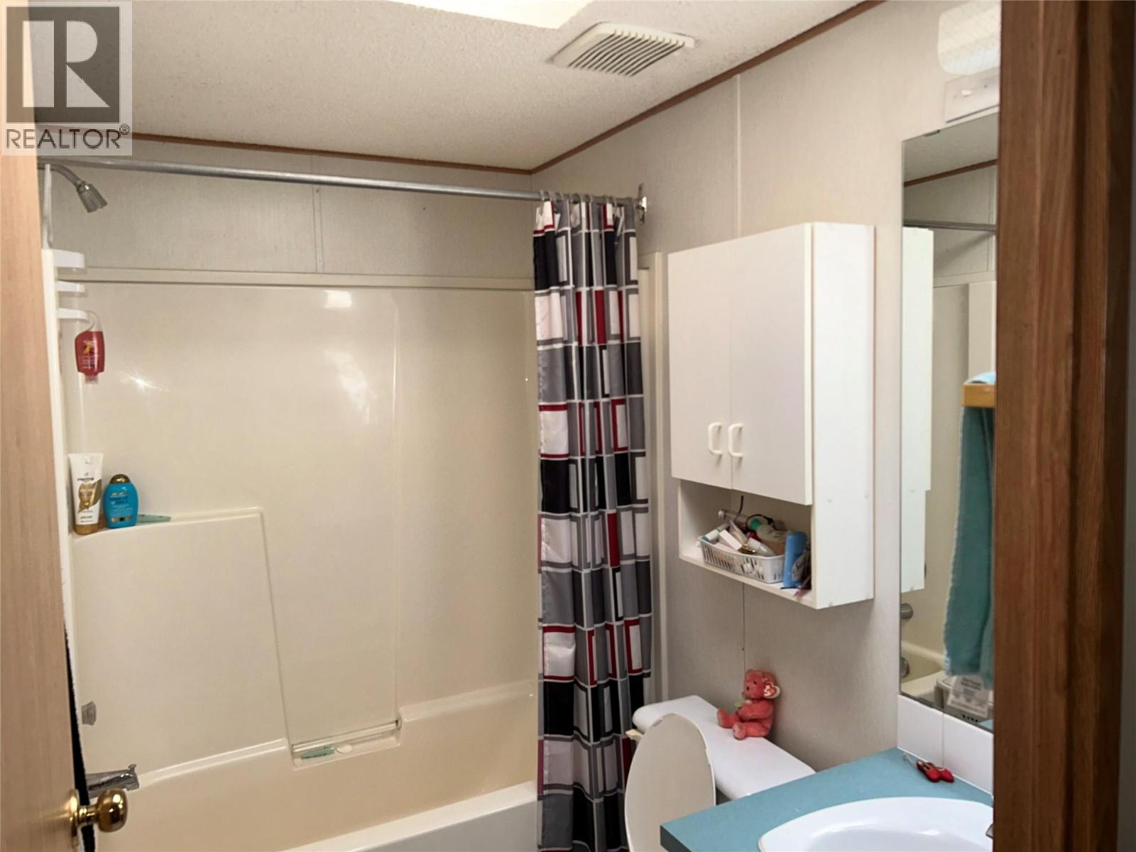 2388 QUILCHENA AVENUE - 12