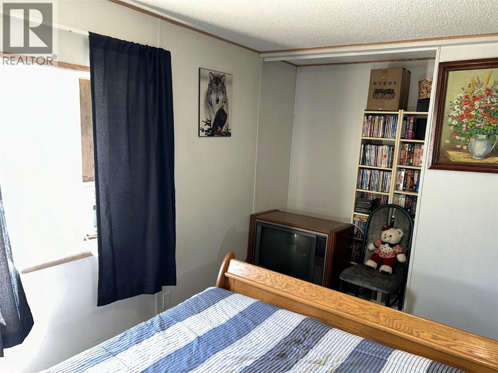 2388 QUILCHENA AVENUE - 23