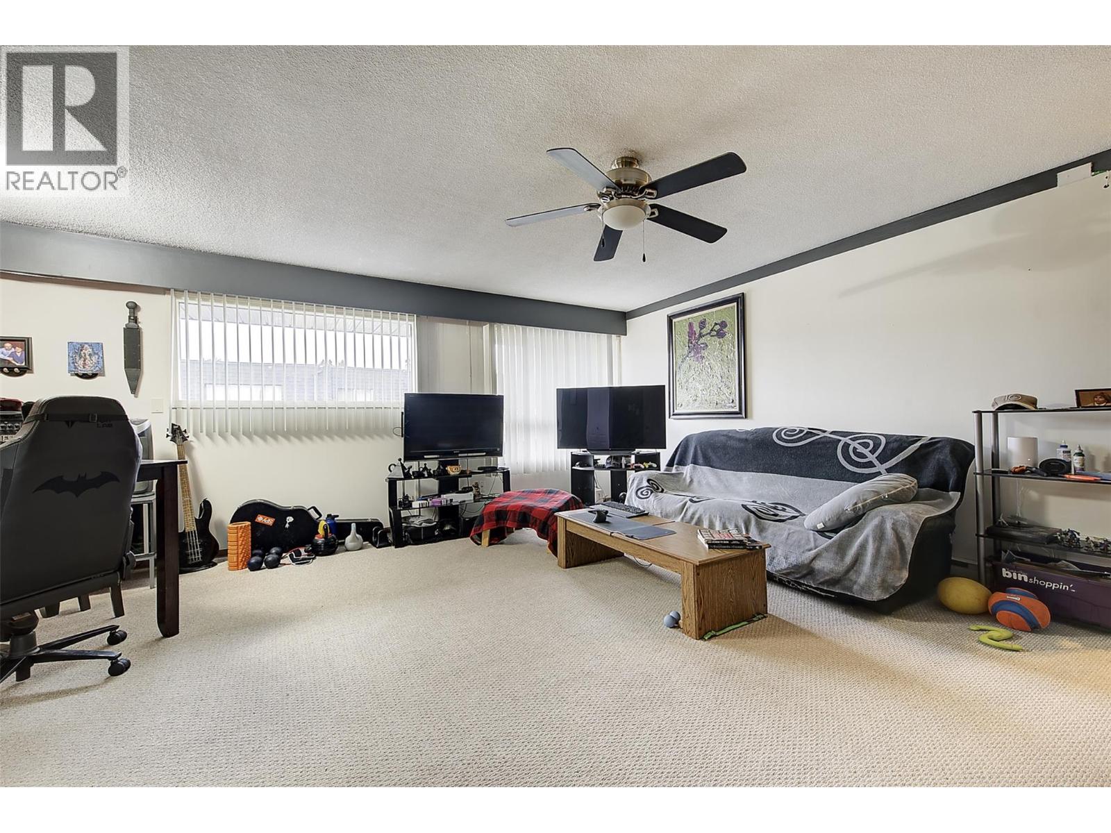 6 1291 Bernard Avenue, Kelowna