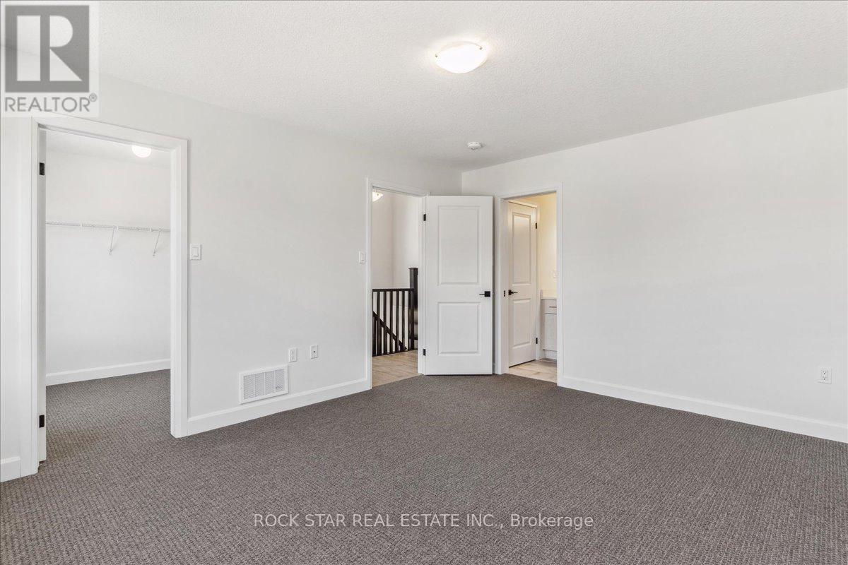 Single Family House for Sale in  SOUTHAM LANE Hamilton (Mountview) 