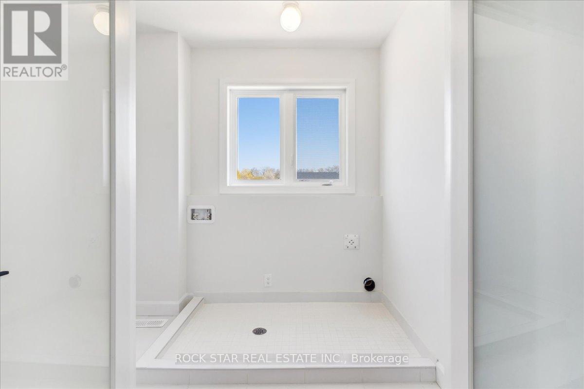 Single Family House for Sale in  SOUTHAM LANE Hamilton (Mountview) 