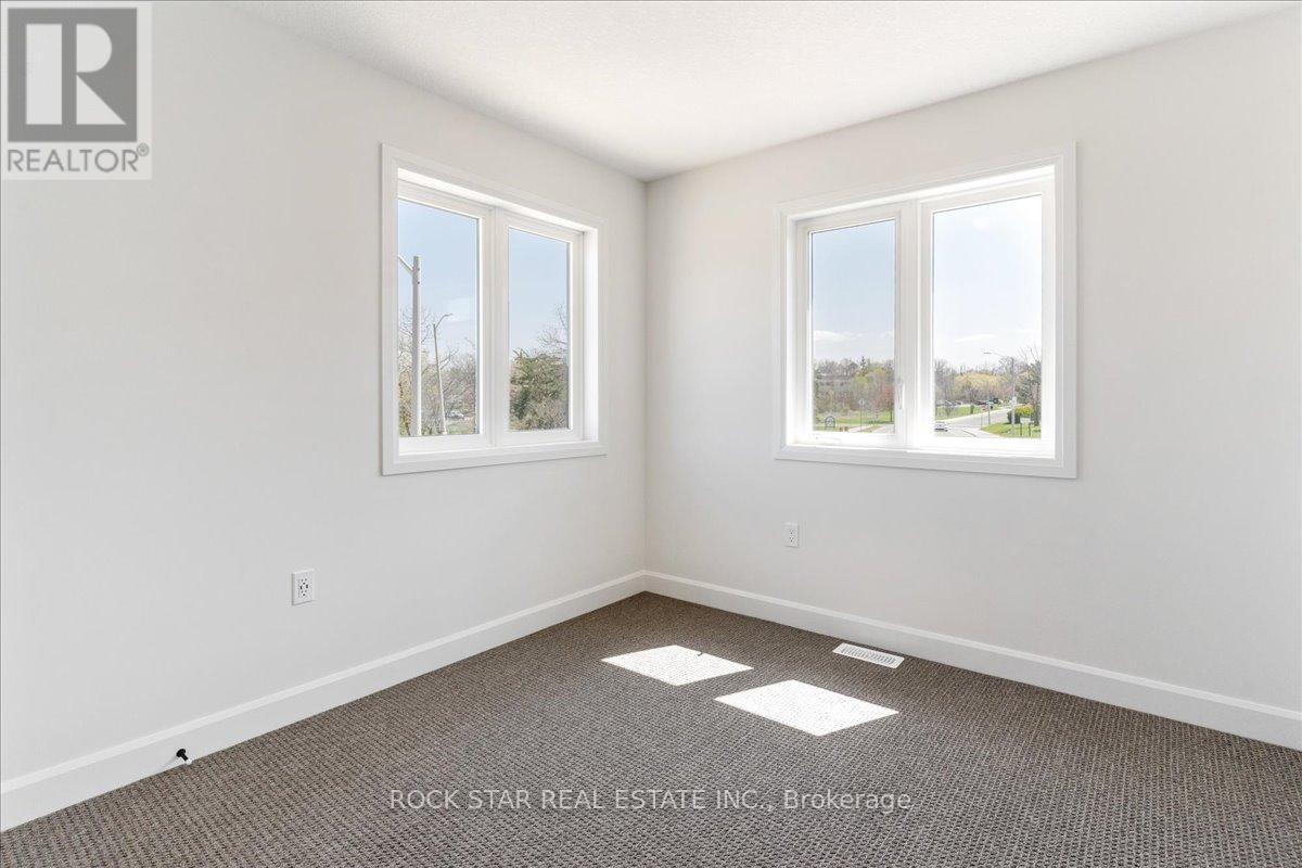 Single Family House for Sale in  SOUTHAM LANE Hamilton (Mountview) 