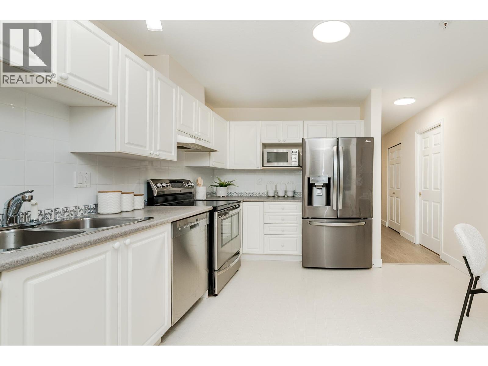 49 6588 SOUTHOAKS CRESCENT, Burnaby