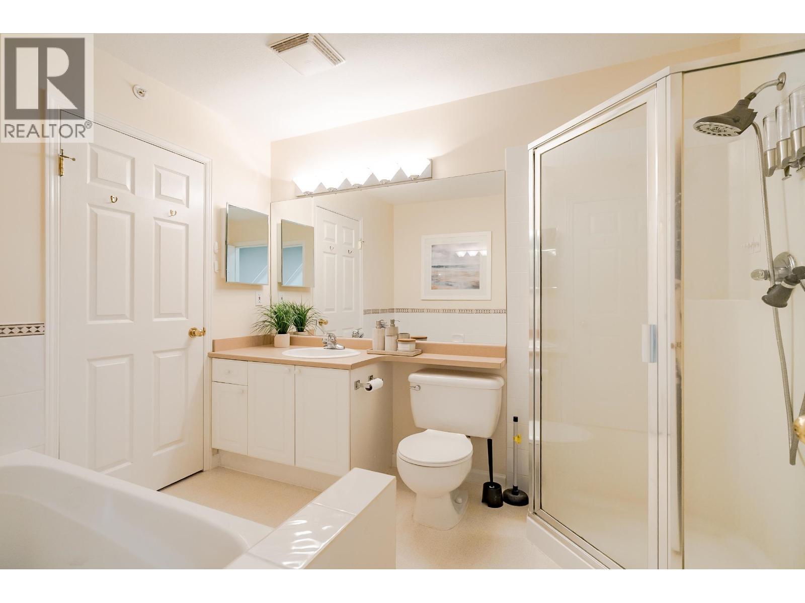 49 6588 SOUTHOAKS CRESCENT, Burnaby