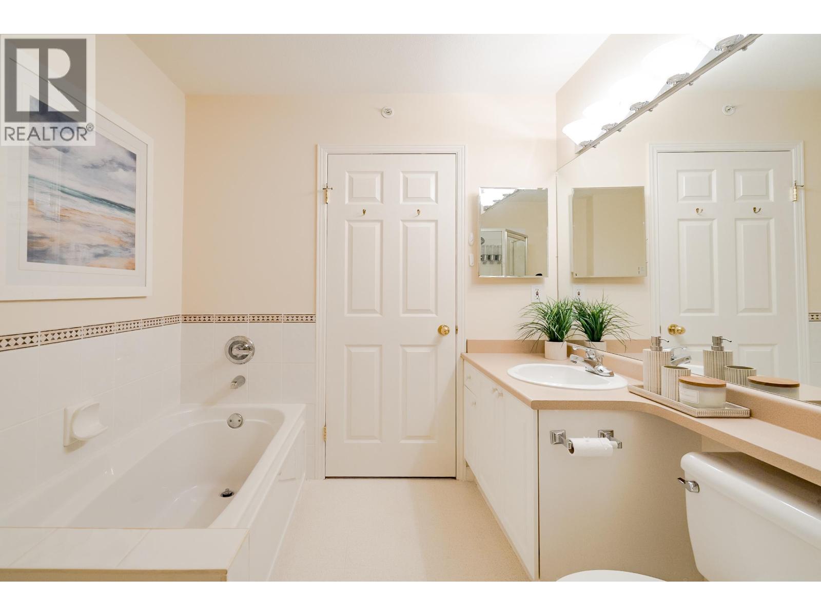 49 6588 SOUTHOAKS CRESCENT, Burnaby