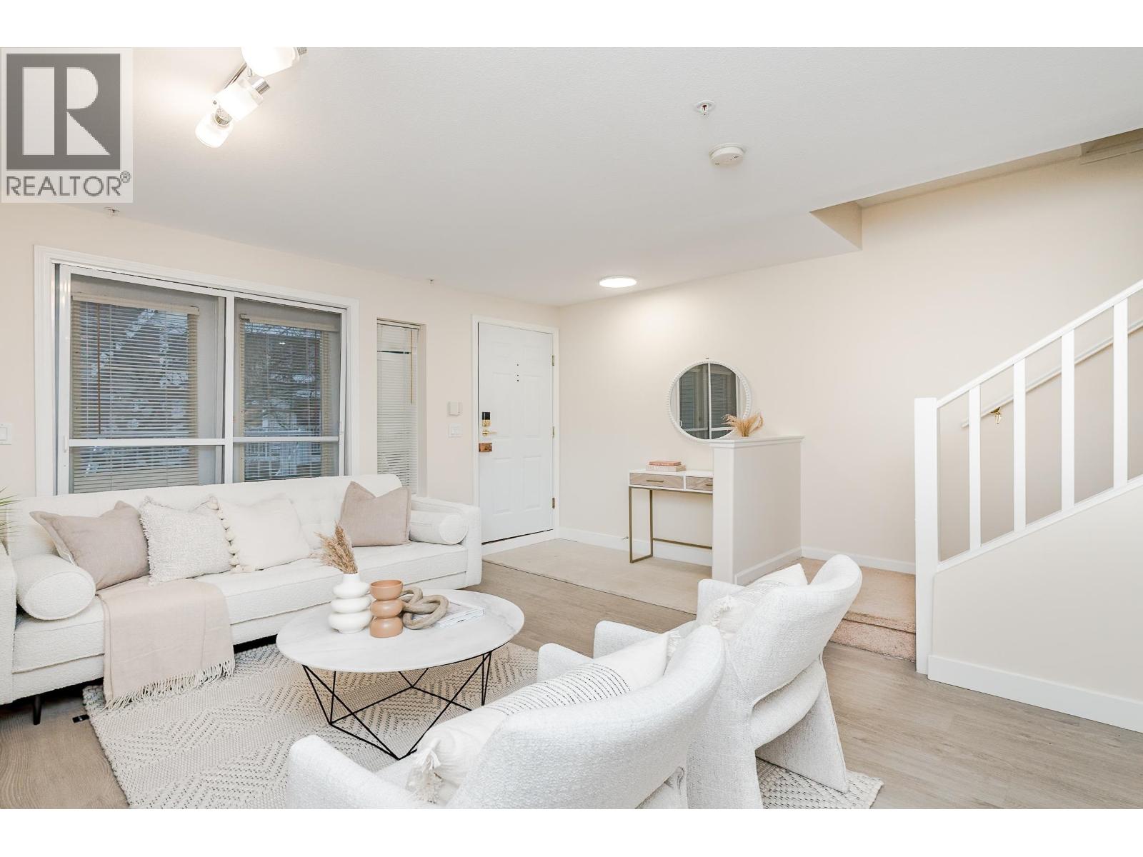 49 6588 SOUTHOAKS CRESCENT, Burnaby