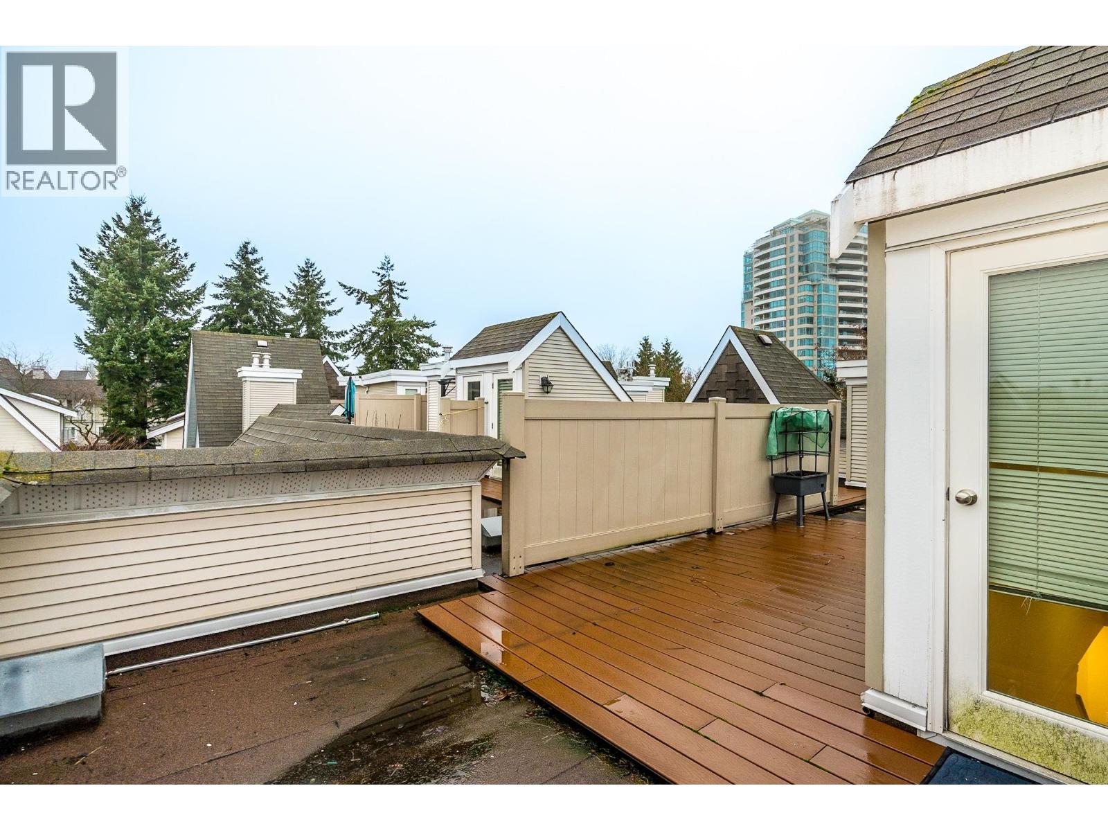 49 6588 SOUTHOAKS CRESCENT, Burnaby