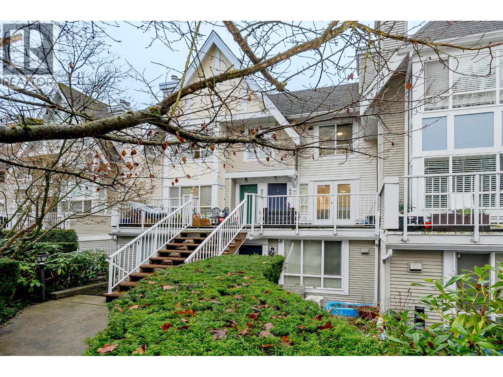 49 6588 SOUTHOAKS CRESCENT, Burnaby