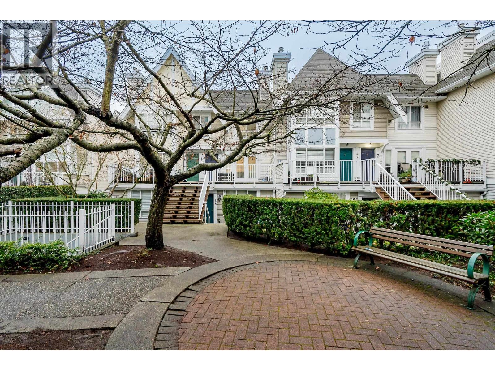 49 6588 SOUTHOAKS CRESCENT, Burnaby