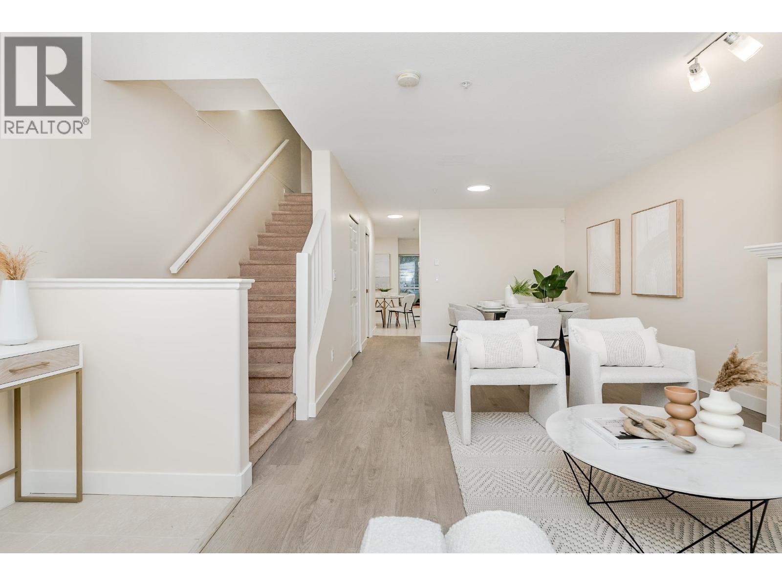 49 6588 SOUTHOAKS CRESCENT, Burnaby