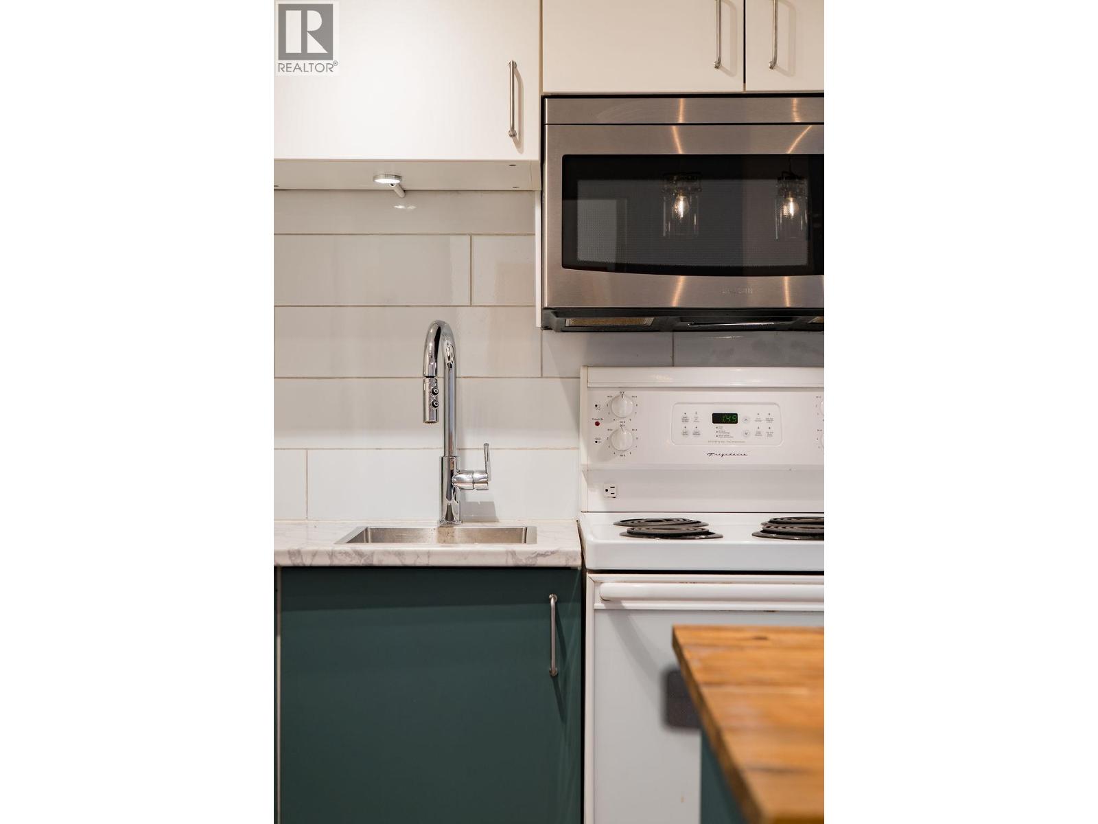 1009 CLARKE ROAD, Port Moody