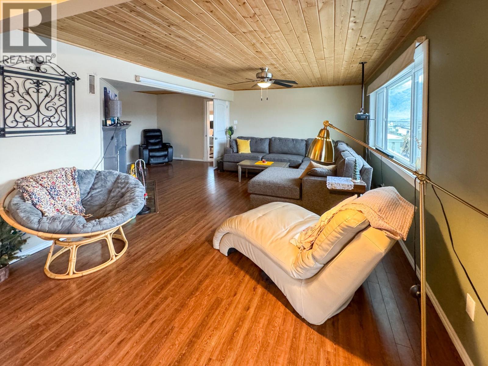 1827 97TH Street, Osoyoos