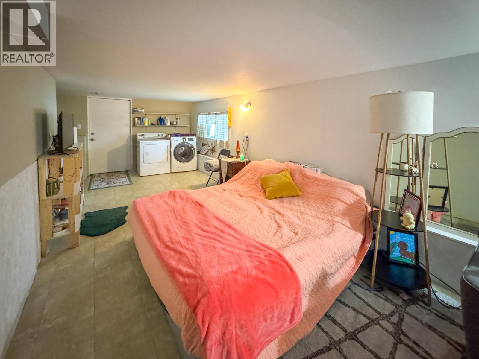 1827 97TH Street, Osoyoos