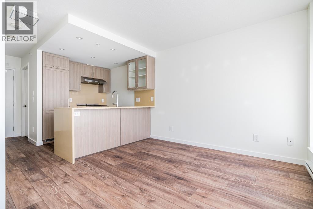 305 5665 BOUNDARY ROAD, Vancouver