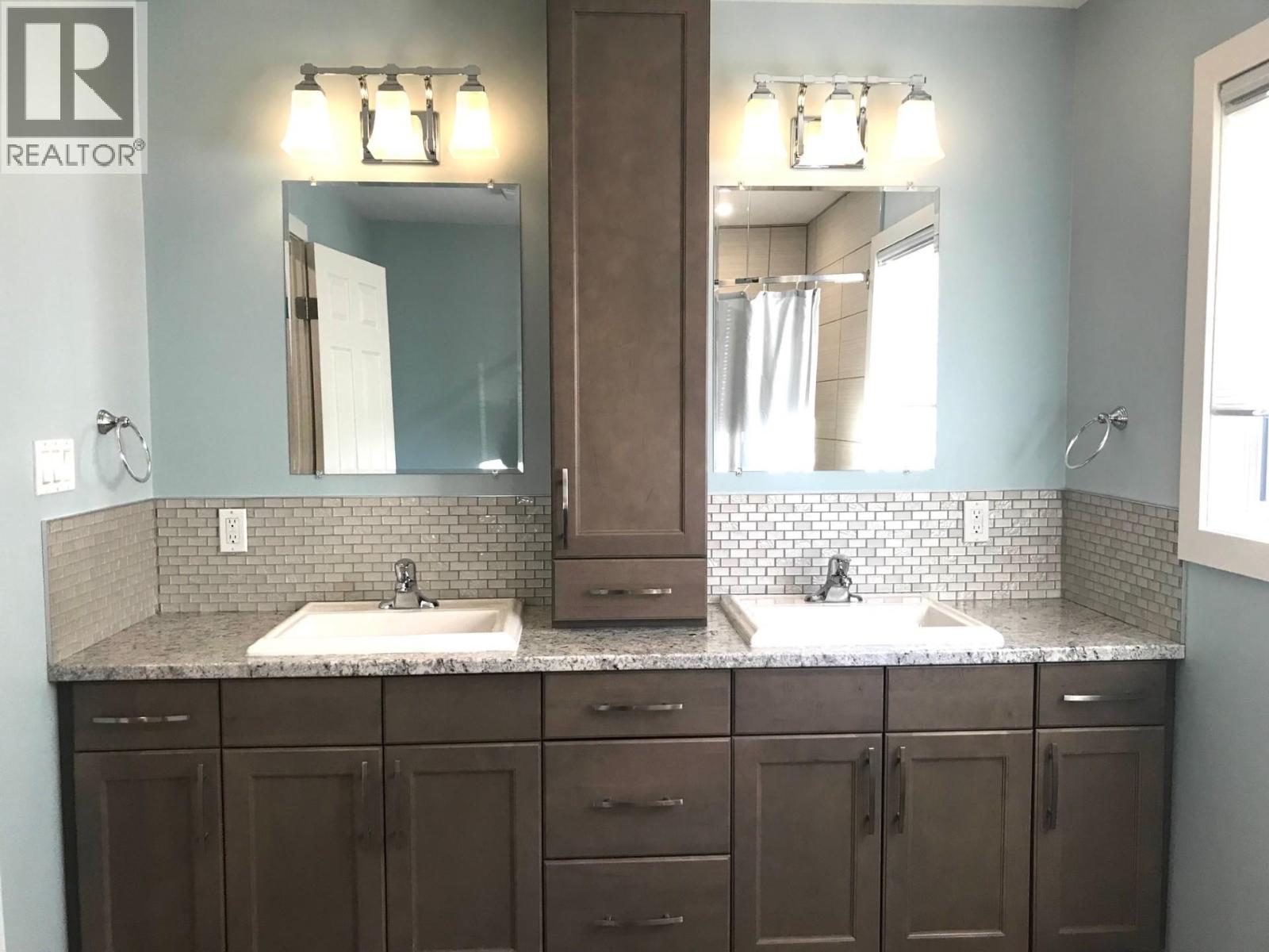 5407 W 54 AVENUE, Fort Nelson