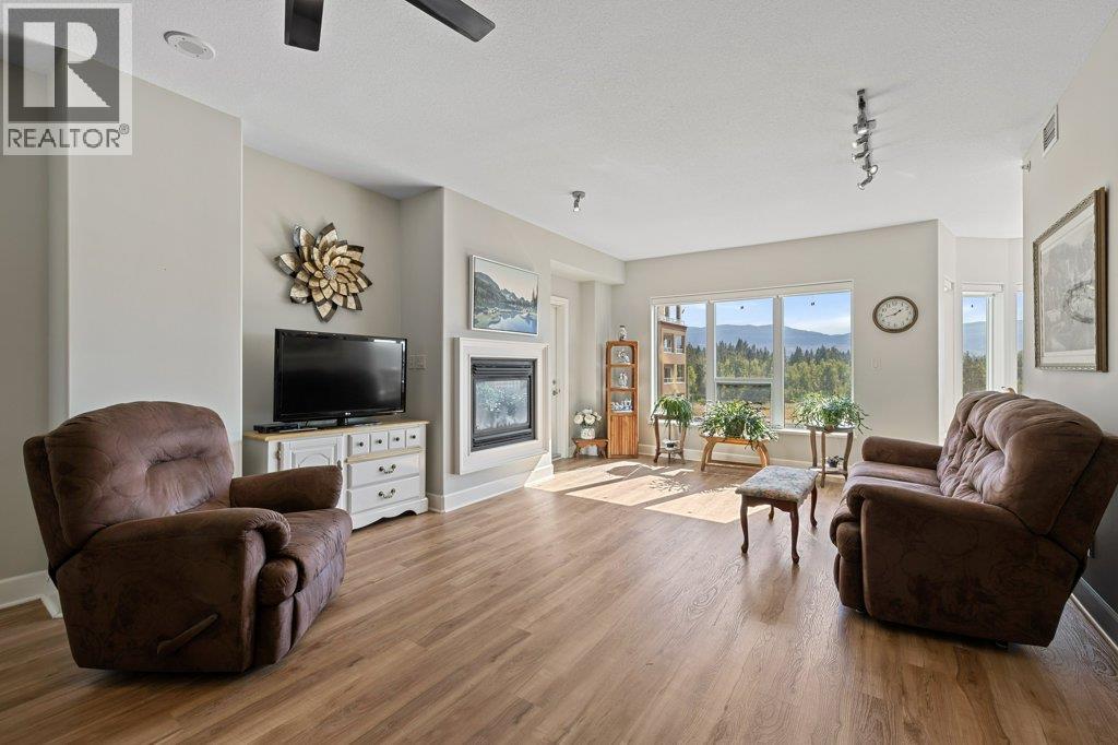 604 1947 Underhill Street, Kelowna