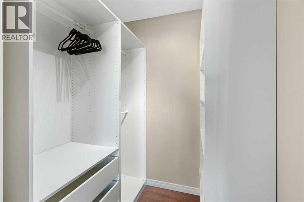 Single Family House for Sale in   Richard Road SW Lincoln Park Calgary 