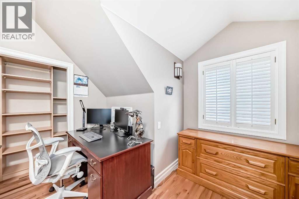 Single Family House for Sale in  Erlton Street SW Erlton Calgary 