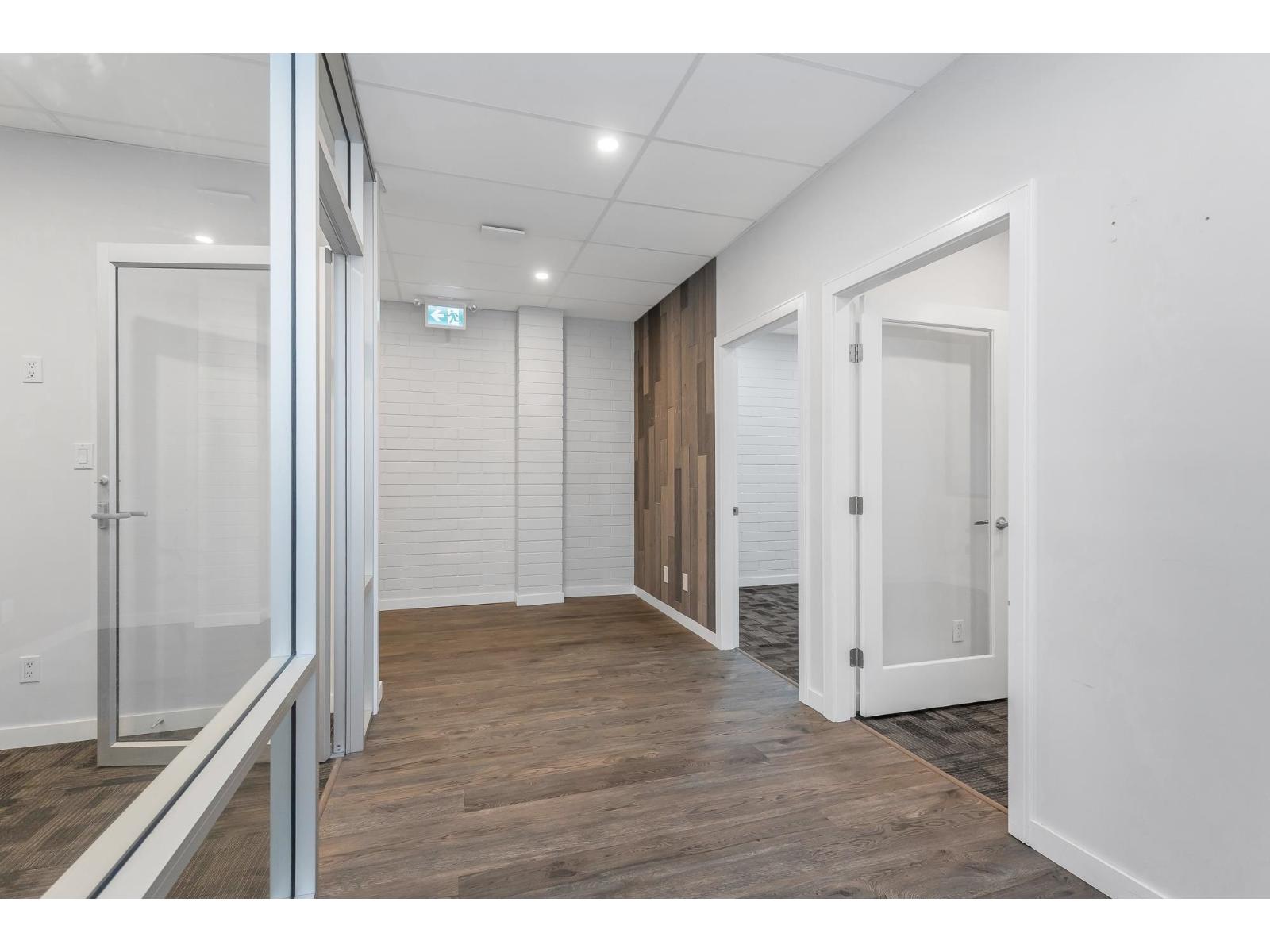 206 33119 SOUTH FRASER WAY, Abbotsford