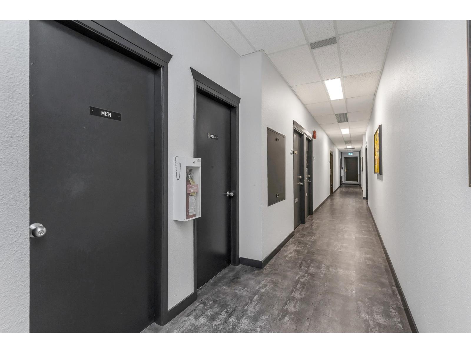 206 33119 SOUTH FRASER WAY, Abbotsford