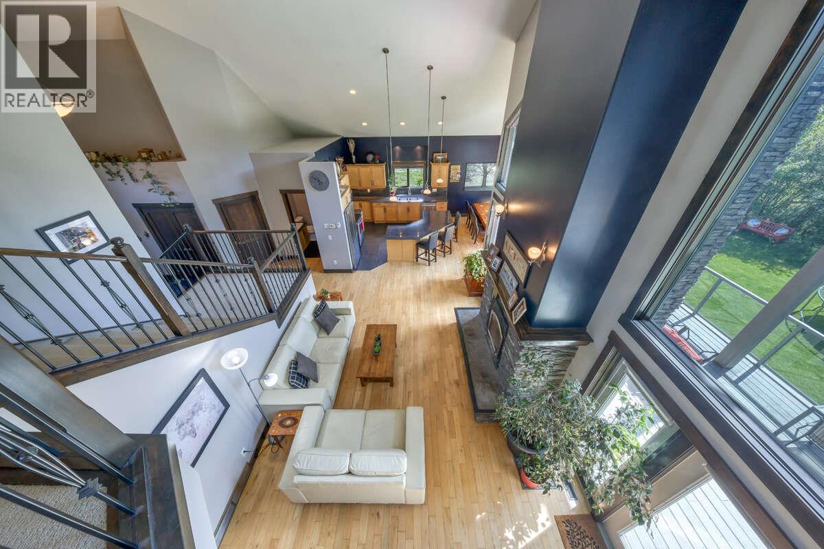 2576 Sandstone Green, Invermere