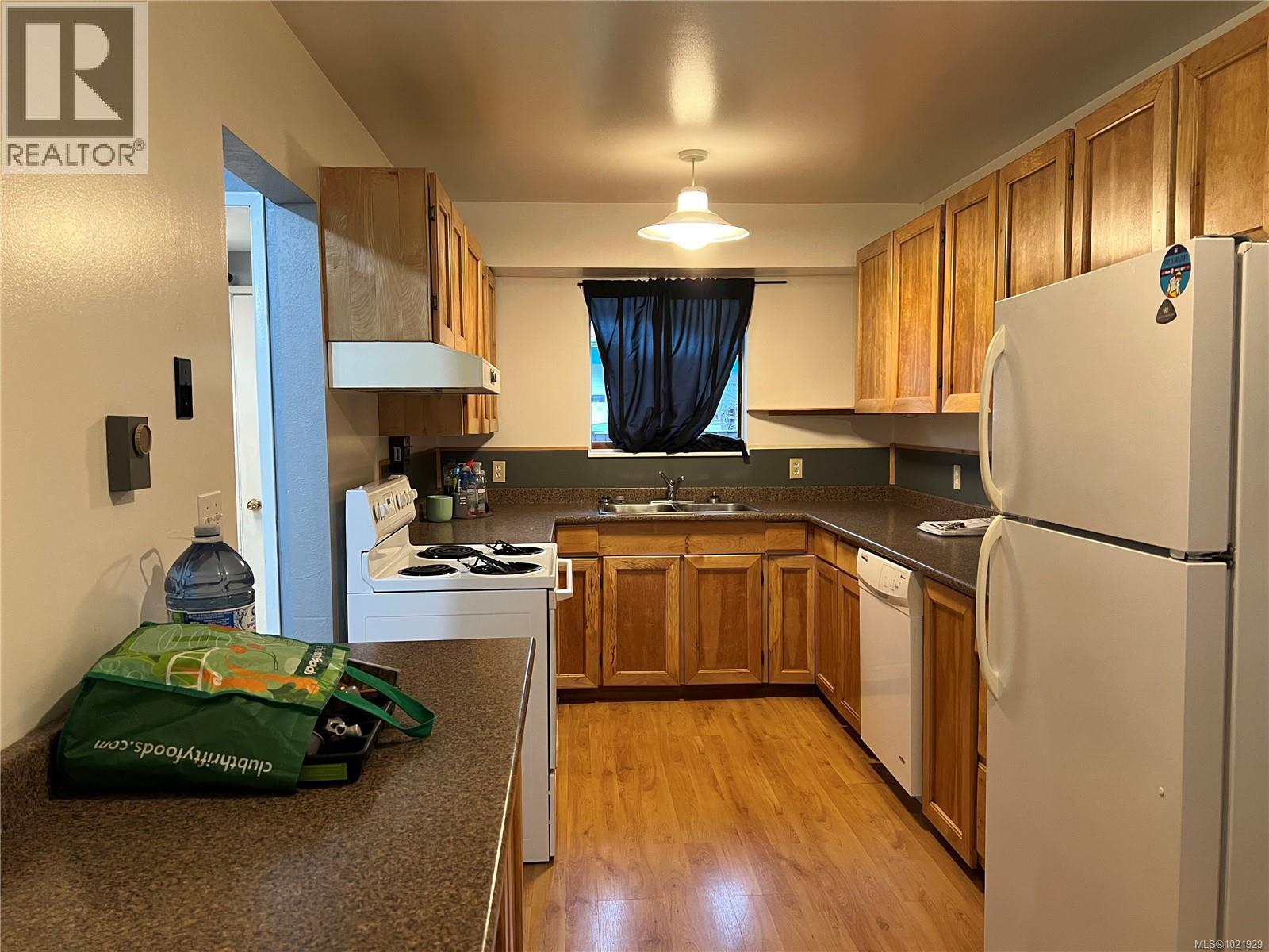 #25 500 Muchalat Pl - 3