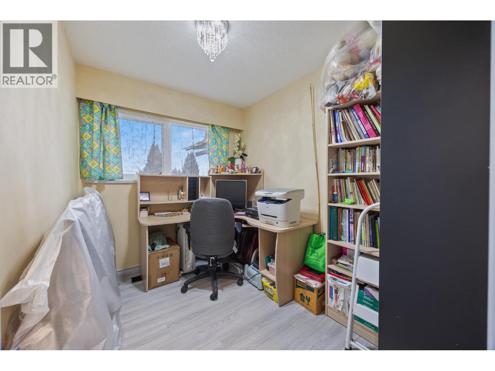 8255 18TH AVENUE, Burnaby