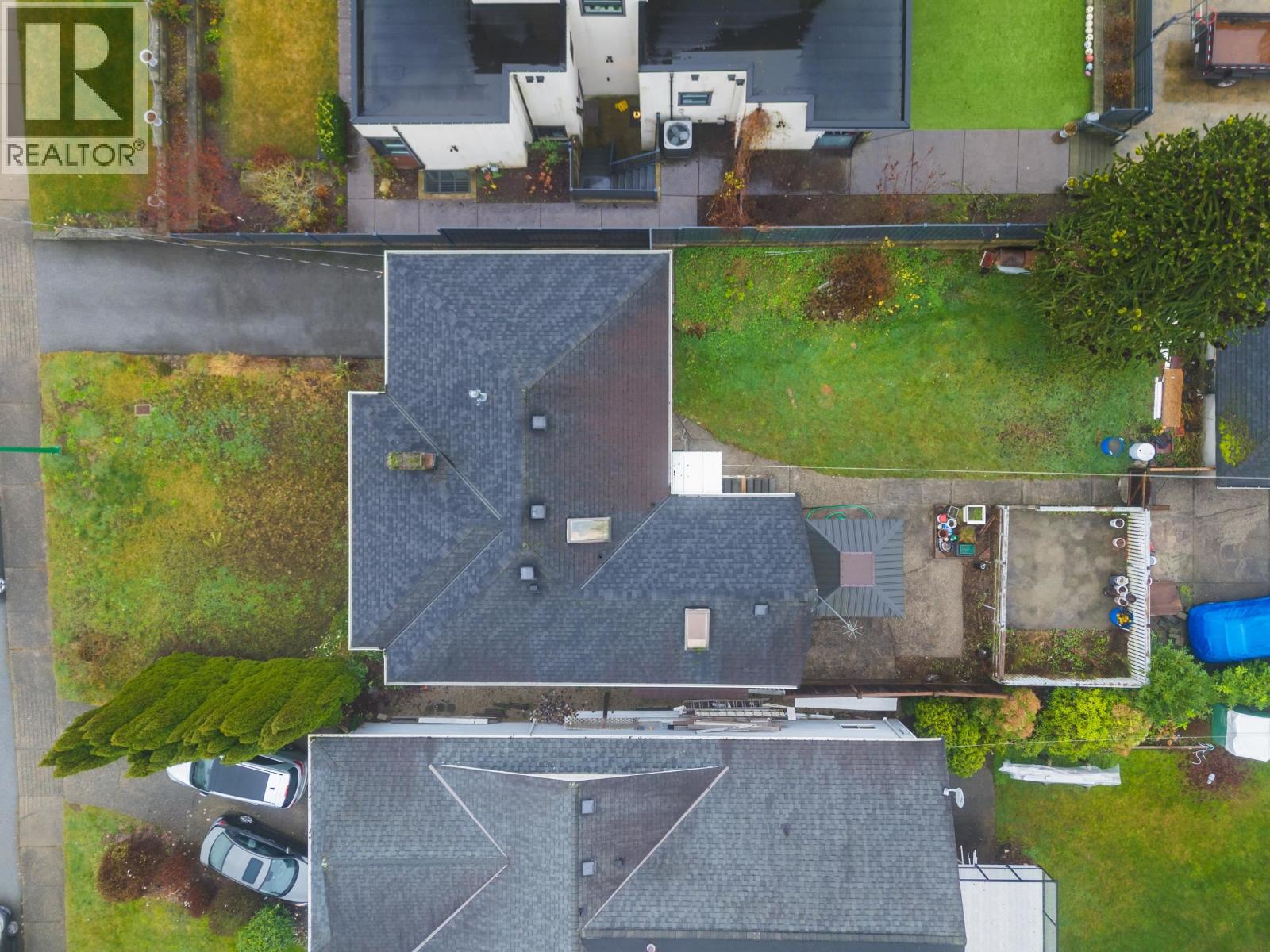 8255 18TH AVENUE, Burnaby