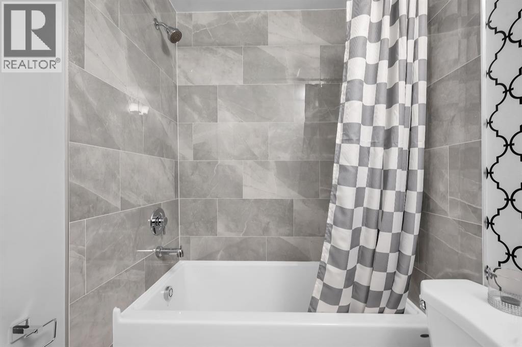 Single Family House for Sale in    Street NW Thorncliffe Calgary 