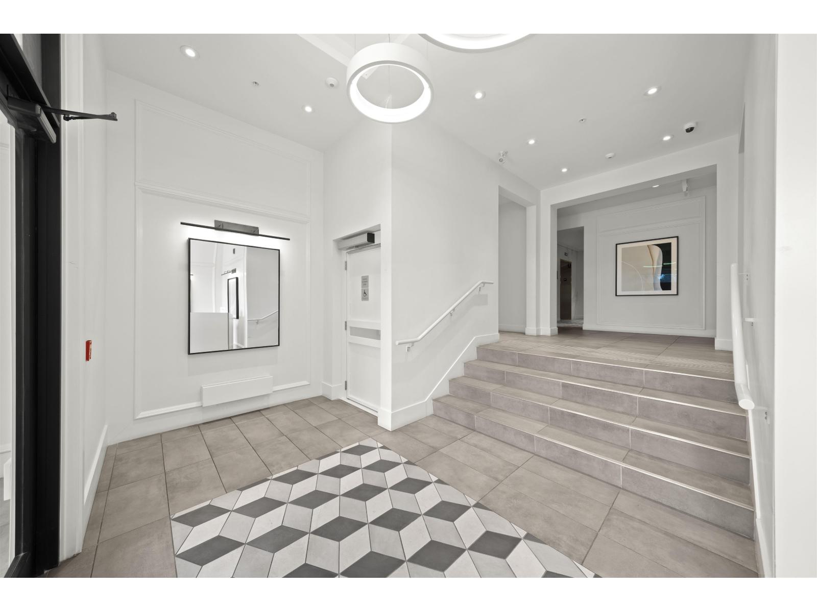 201 13933 105 BOULEVARD, Surrey