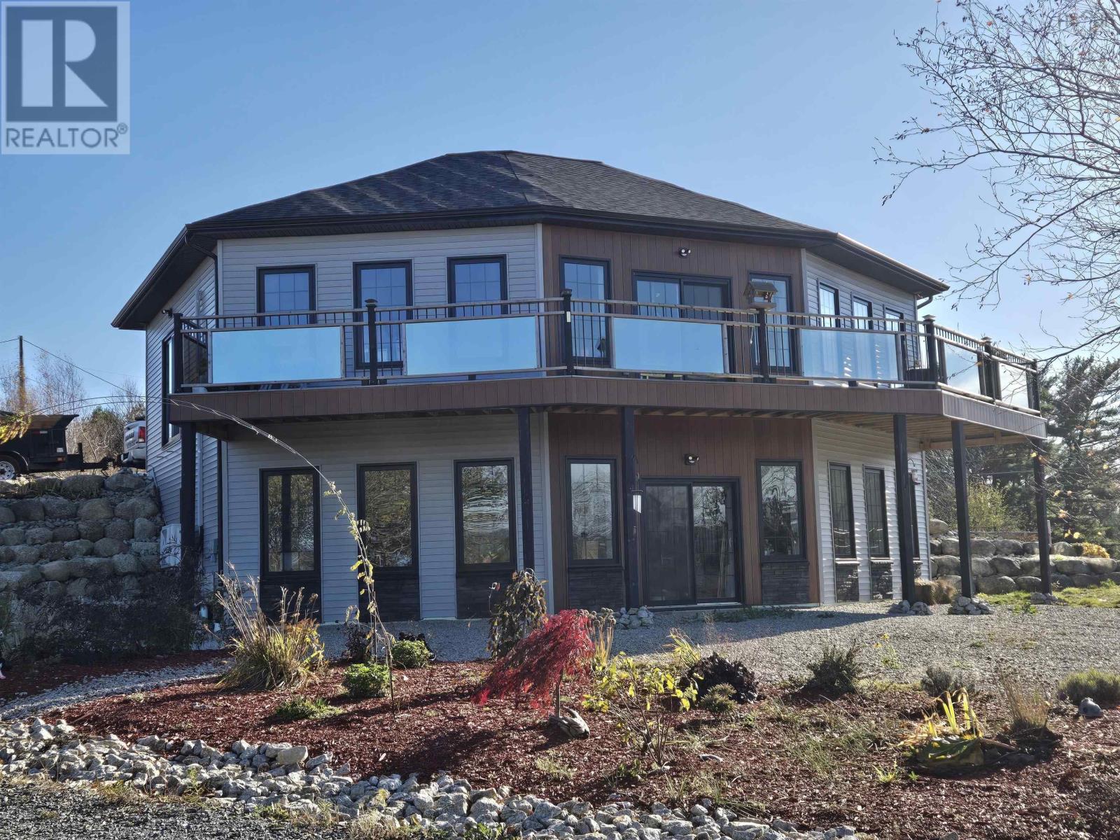 Property photo of 1718 Upper Branch Road