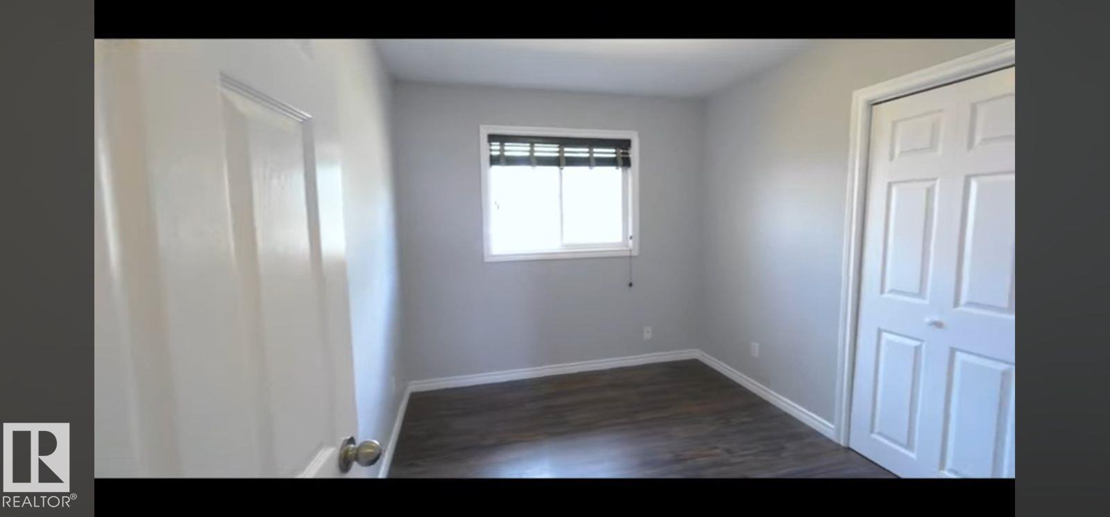 11319 137 AV NW - 16