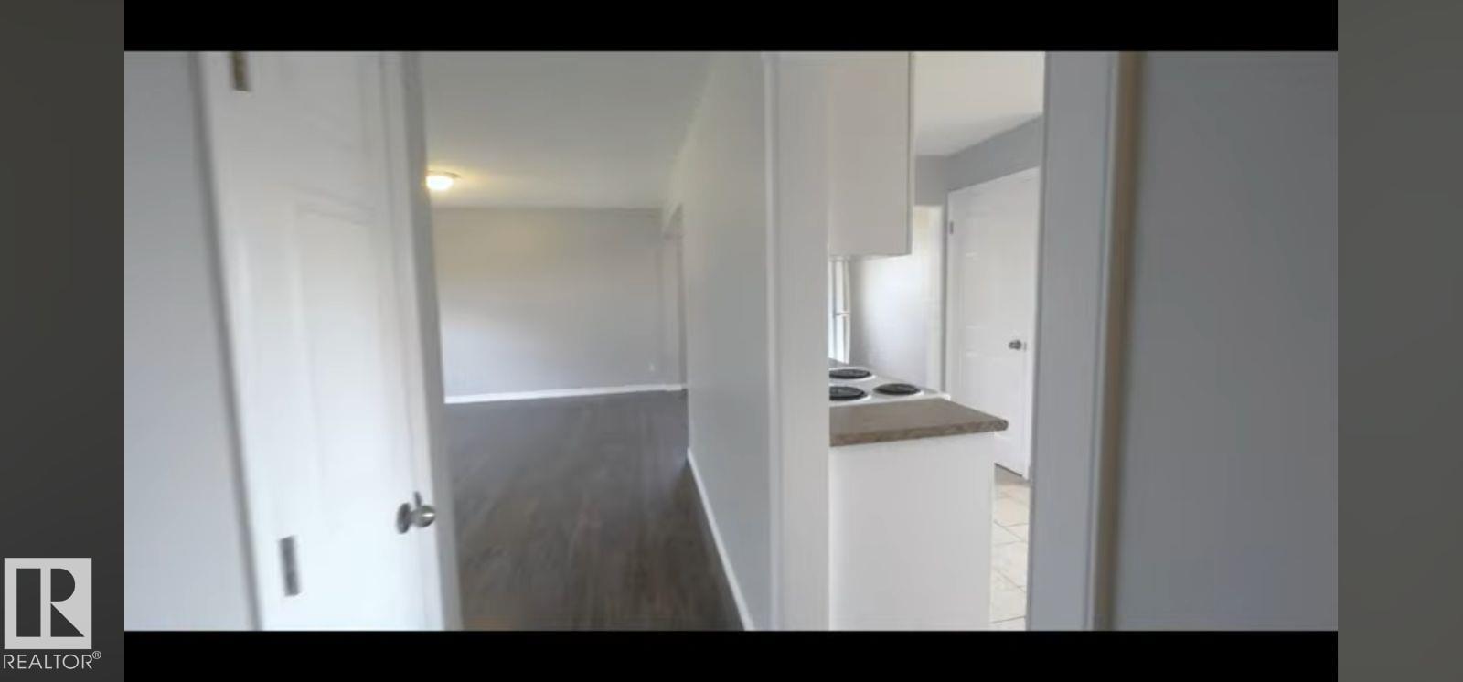 11319 137 AV NW - 17
