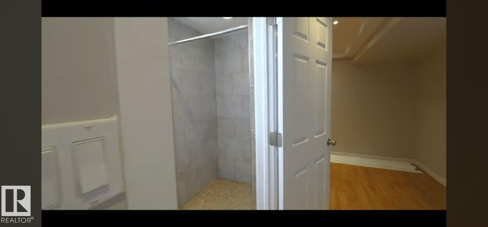 11319 137 AV NW - 22