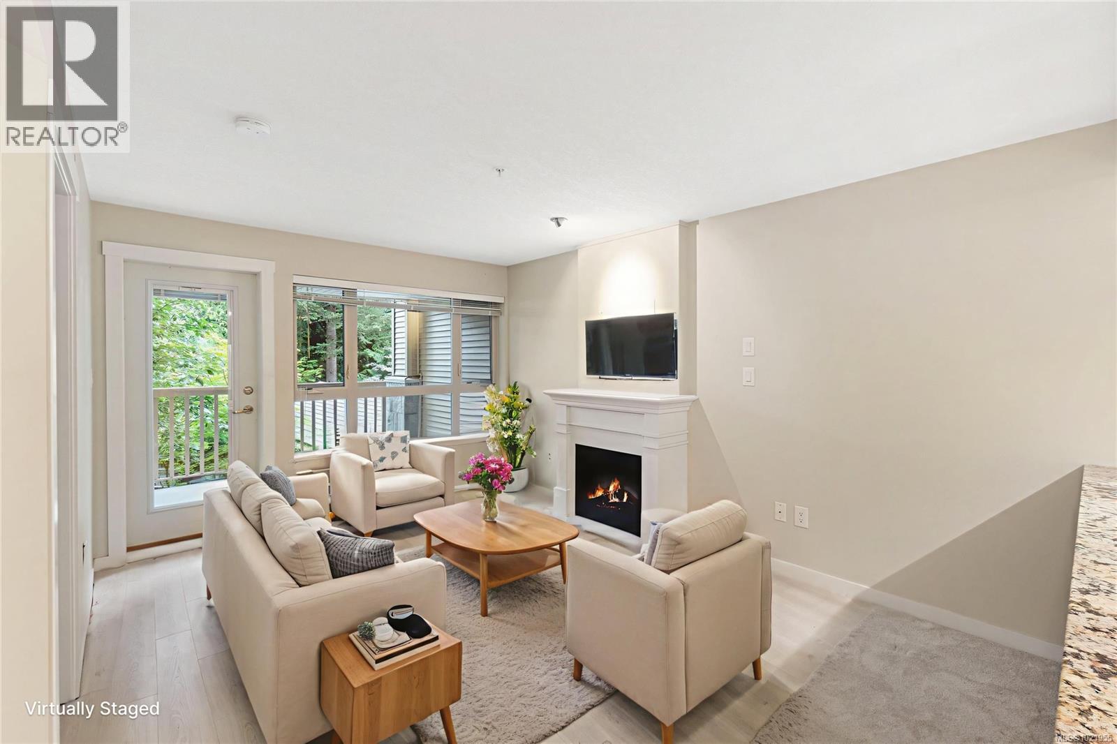 202 5670 Edgewater Lane, Nanaimo