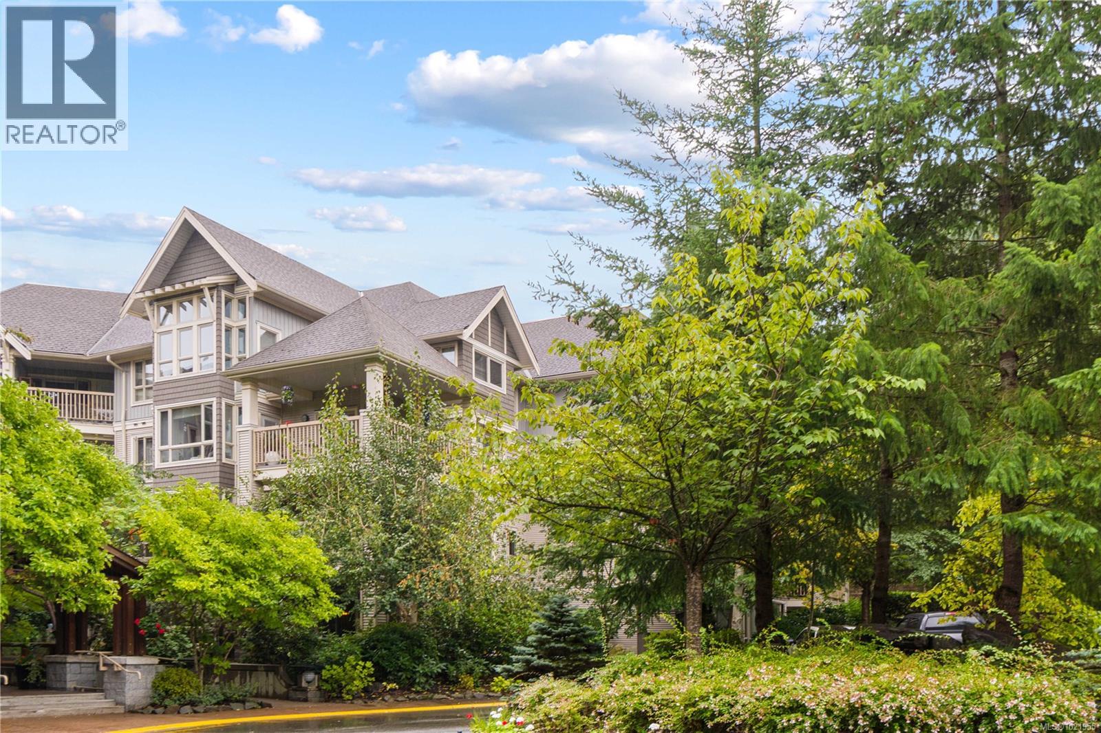 202 5670 Edgewater Lane, Nanaimo