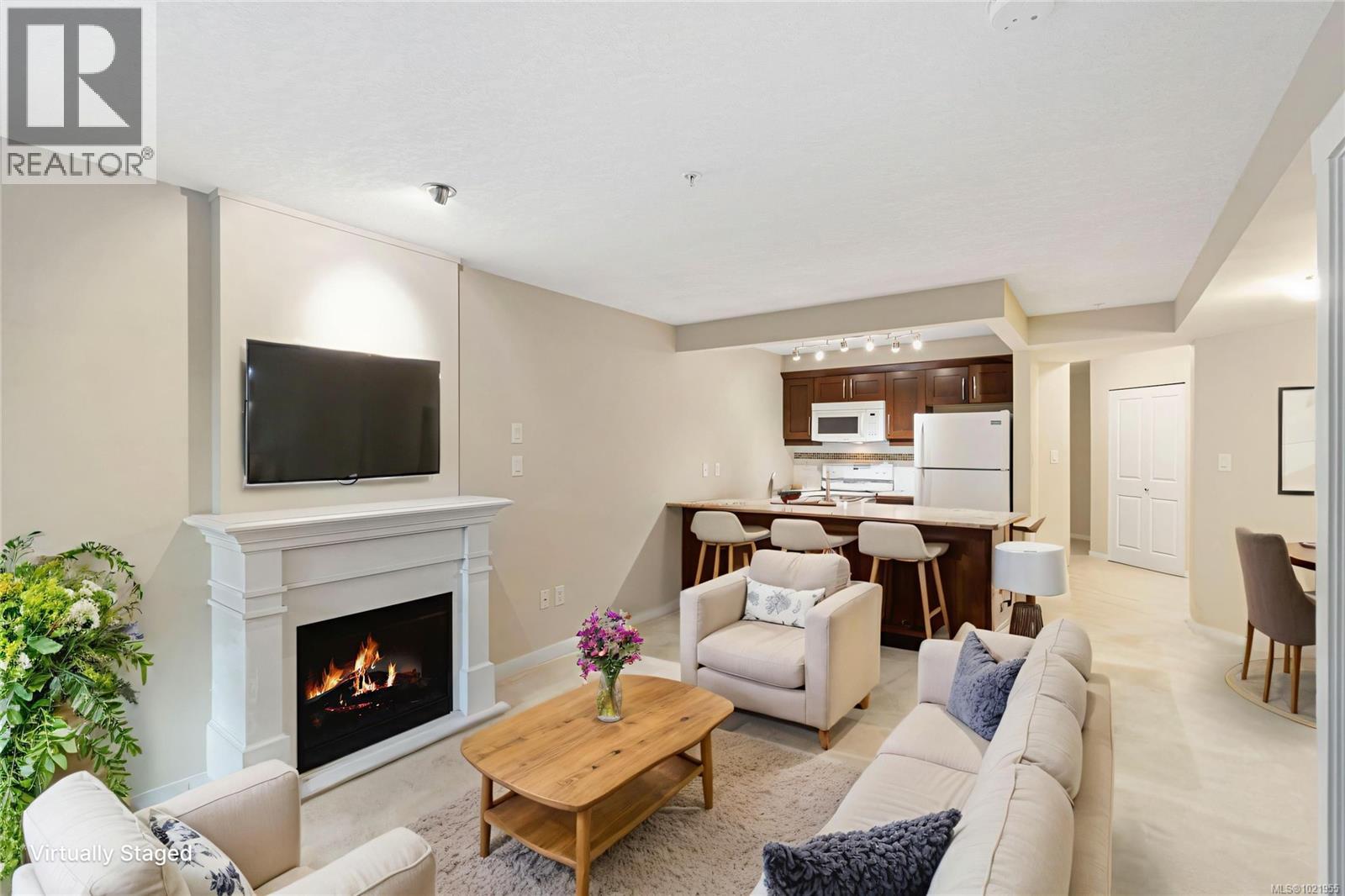 202 5670 Edgewater Lane, Nanaimo