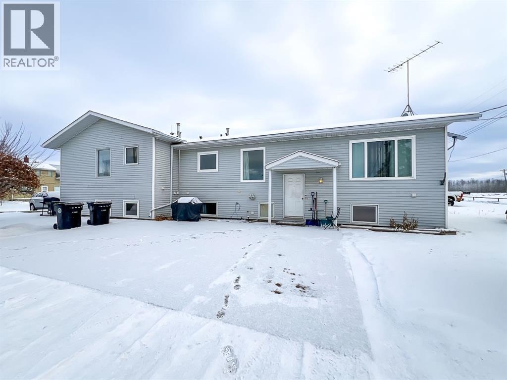 All, 1 3 Avenue SE - Photo 2 of 44, Falher, Alberta