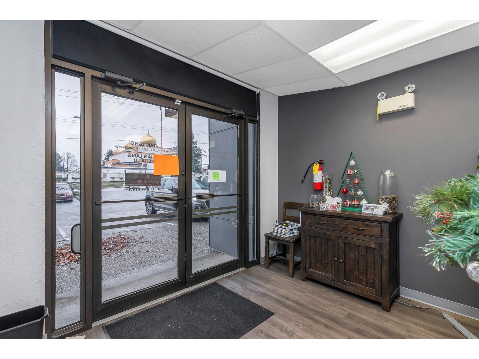 1 33119 SOUTH FRASER WAY, Abbotsford