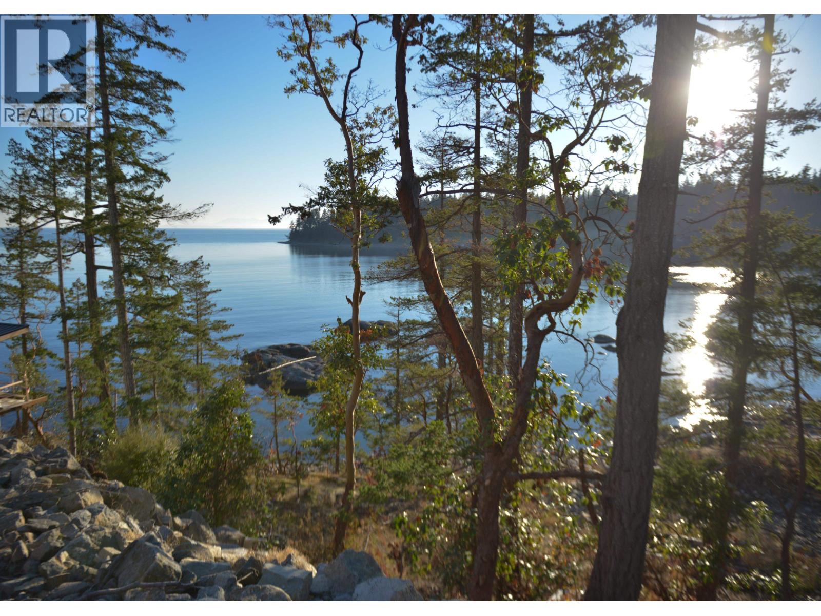 7643 COVE BEACH ROAD, Halfmoon Bay