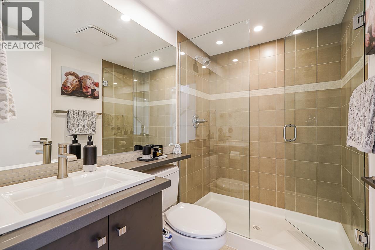 76 728 W 14TH STREET, North Vancouver