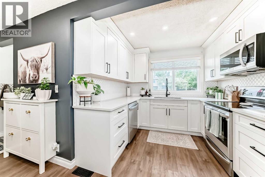 Single Family House for Sale in    Street NE Huntington Hills Calgary 