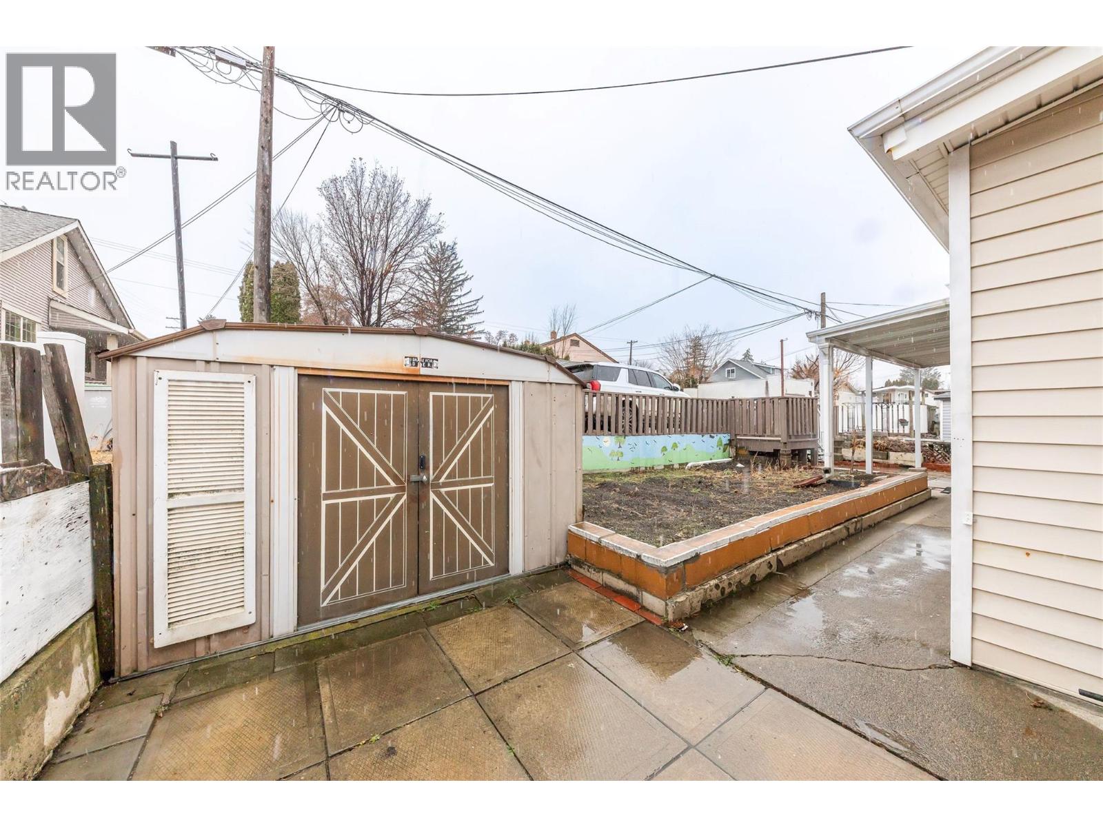 867 COLUMBIA STREET - 36