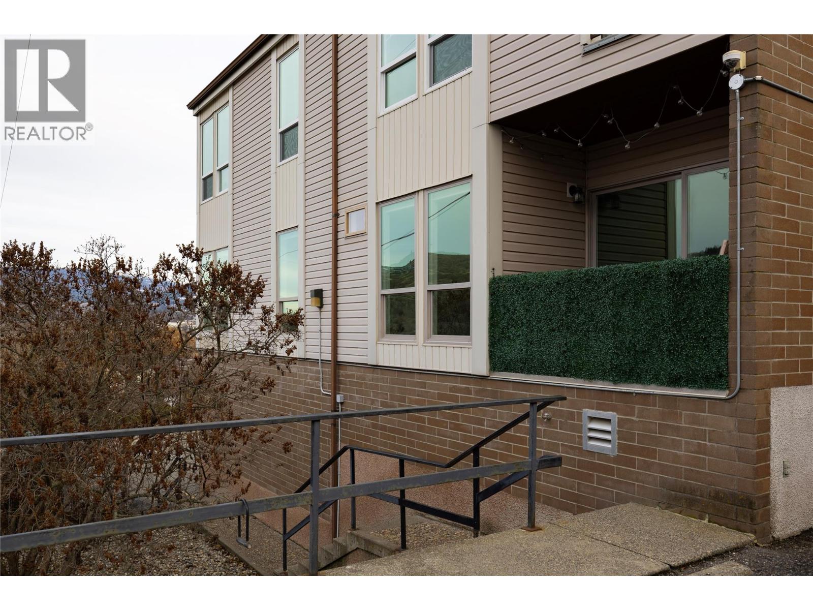 2200 40 Street Unit# 1, Vernon