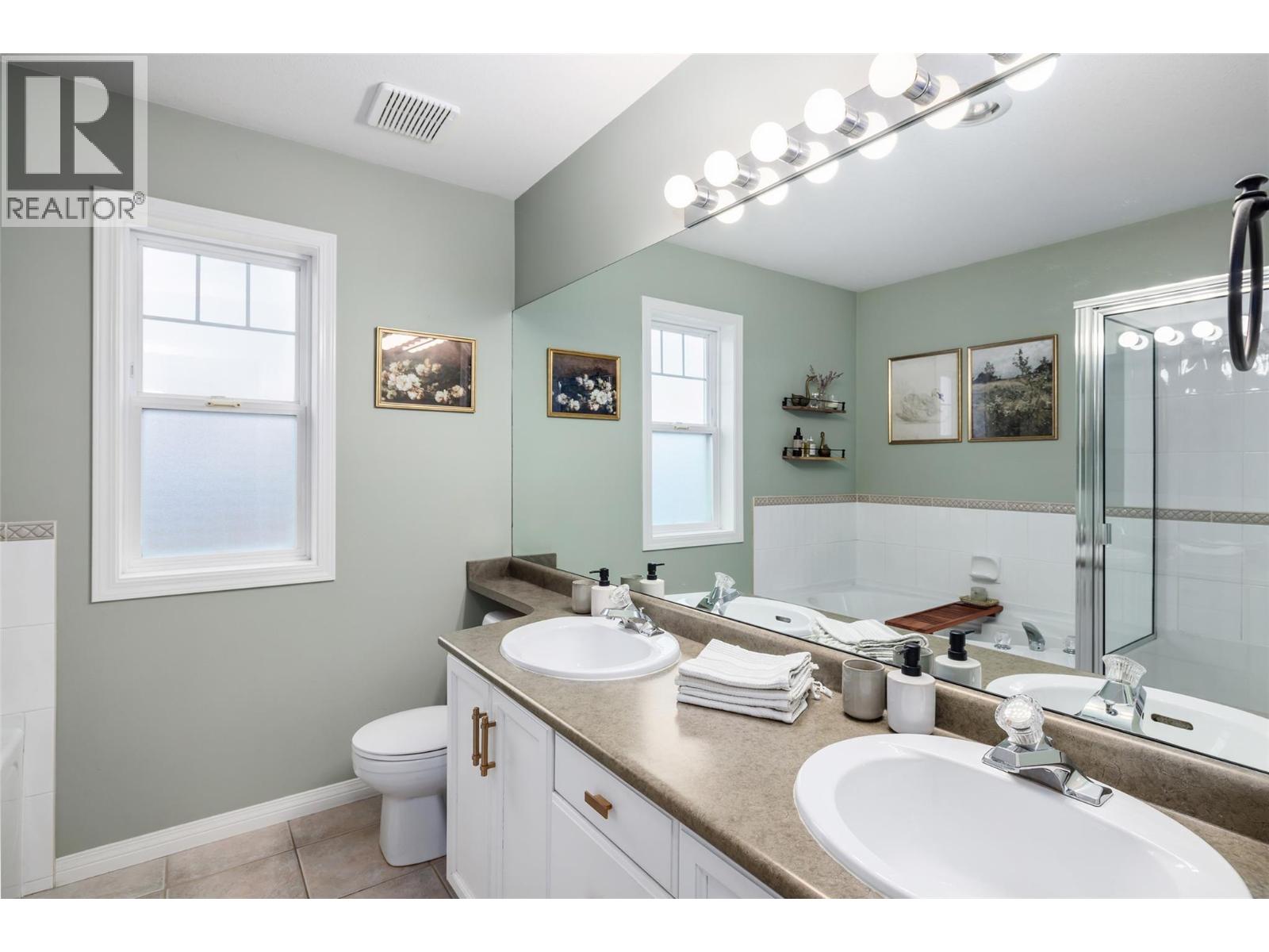 413 665 Cook Road, Kelowna